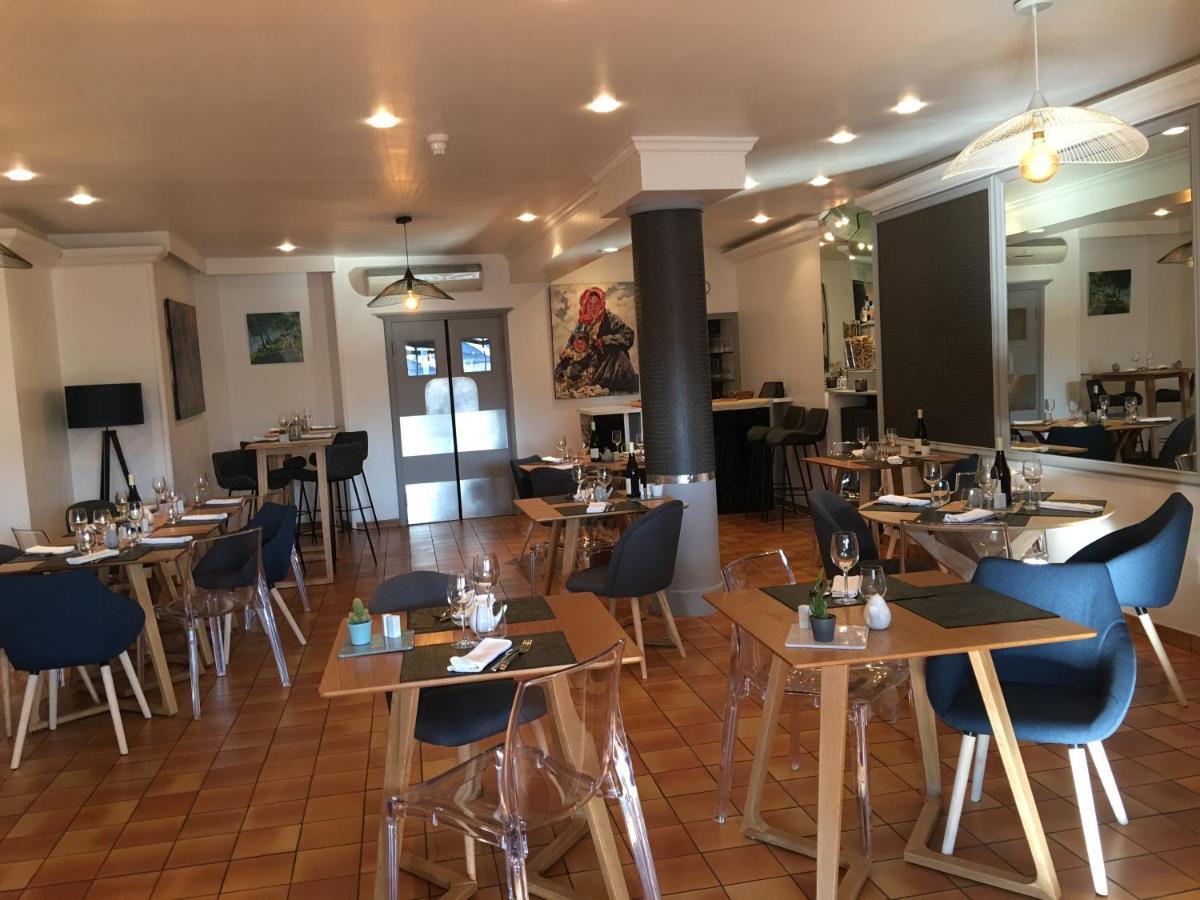 A La Maison Hotel Restaurant ラコーヌ エクステリア 写真