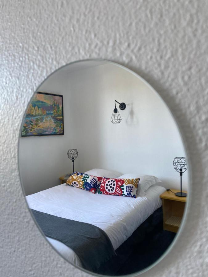 A La Maison Hotel Restaurant ラコーヌ エクステリア 写真
