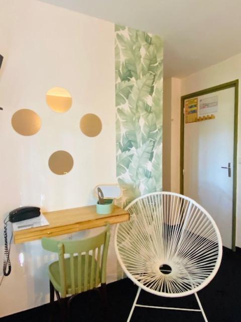 A La Maison Hotel Restaurant ラコーヌ エクステリア 写真