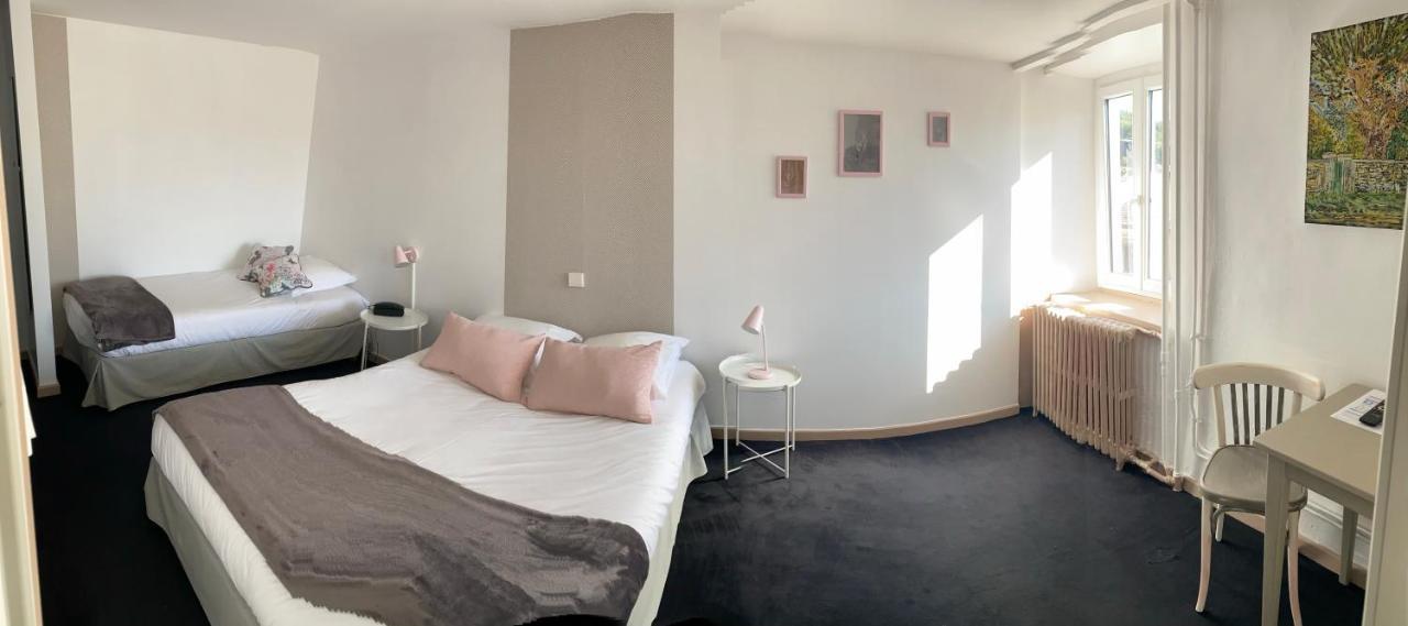 A La Maison Hotel Restaurant ラコーヌ エクステリア 写真